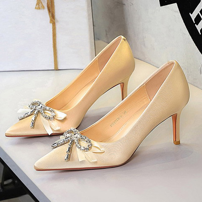 Slip Dress Satin - حذاء نسائي بكعب عالٍ رفيع ومثير